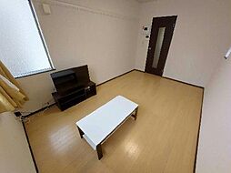 クレイノコーポ新井 102 1階1Kのリビング/ダイニング