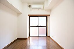 東急田園都市線 駒沢大学駅 徒歩5分の賃貸マンション 4階1Kのリビング/ダイニング