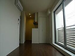 Ｙ’ｓ　Ｐｒｅｃｉｏｕｓ　I 302 3階ワンルームのリビング/ダイニング