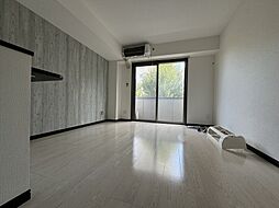 Birdland(バードランド) 201 2階ワンルームのリビング/ダイニング