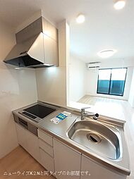 三岐鉄道北勢線 七和駅 徒歩7分の賃貸アパート 2階2LDKのリビング/ダイニング