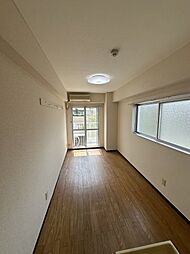 鈴木ビルヴァンハウス杉田 503 5階ワンルームのリビング/ダイニング