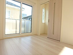 ファビュラス市川 Ｂ棟103号室 2階1LDKのリビング/ダイニング