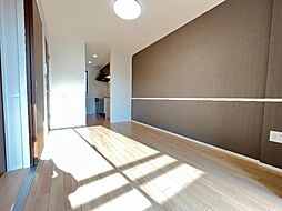 四日市あすなろう 内部駅 徒歩25分の賃貸アパート 2階1LDKのリビング/ダイニング