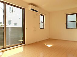 プリムローズＫIV 102 1階ワンルームのリビング/ダイニング