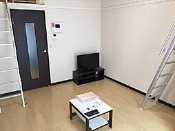 レオネクストスマイルシダー 106 1階1Kのリビング/ダイニング