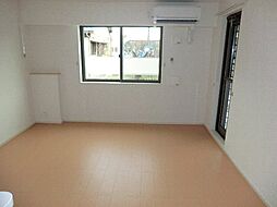 サニー　ガーデン 102 1階1LDKのリビング/ダイニング