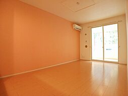 カルダ　カーサ 103 1階1LDKのリビング/ダイニング