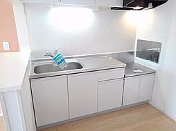 レーヴ・フォルム 201 2階2LDKのリビング/ダイニング