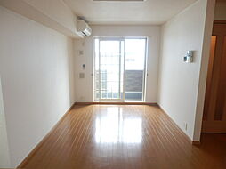 ＫハウスIV 102 1階1LDKのリビング/ダイニング