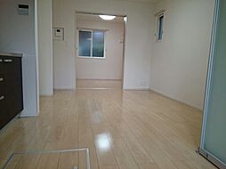 サン・グレース 103 1階1LDKのリビング/ダイニング