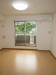 ローレル・アイ 202 2階1LDKのリビング/ダイニング