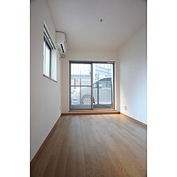 東京メトロ丸ノ内線 新宿御苑前駅 徒歩6分の賃貸マンション 1階1Kのリビング/ダイニング