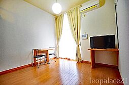 レオパレスＭＫ 102 1階1Kのリビング/ダイニング