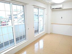 クローバーハイツ本城 202 2階1LDKのリビング/ダイニング