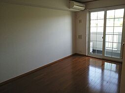 ファミールIV 102 1階1LDKのリビング/ダイニング