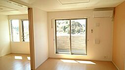 ウィング・コートIII 2階2LDKのリビング/ダイニング