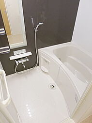 ラ・ポルト 101 1階1LDKのリビング/ダイニング