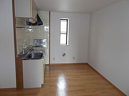 フォレストII 203 2階2DKのリビング/ダイニング