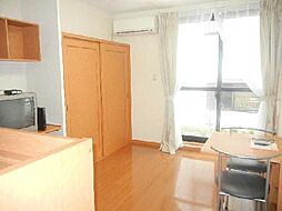 レオパレスサンコーポしおみ 107 1階1Kのリビング/ダイニング