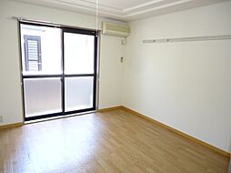 ピュアコート 2階1Kのリビング/ダイニング