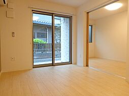 パークサイドすみれ 1階1LDKのリビング/ダイニング