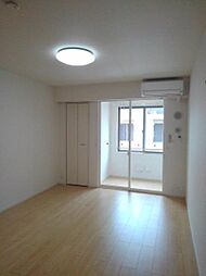 フィッツ・ロイI 102 1階1Kのリビング/ダイニング