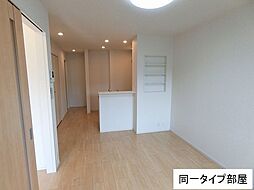 近鉄名古屋線 長太ノ浦駅 徒歩5分の賃貸アパート 1階1LDKのリビング/ダイニング