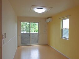 関東鉄道常総線 小絹駅 徒歩17分の賃貸アパート 1階1LDKのリビング/ダイニング