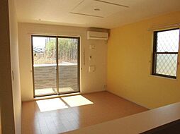 つくばエクスプレス みらい平駅 5.8kmの賃貸アパート 1階1LDKのリビング/ダイニング