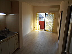 嵯峨野ロイヤルハイツ 302