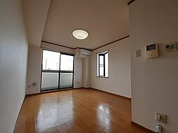 レフィナードＡ 2階ワンルームのリビング/ダイニング