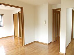 フルール日野 205 2階3LDKのリビング/ダイニング