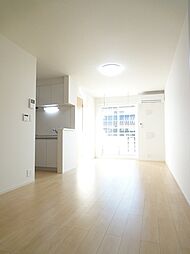 メゾン・ド・リヴィエール　Ｅ 1階1LDKのリビング/ダイニング