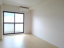 JR東海道・山陽本線 山科駅 徒歩17分の賃貸マンション 4階1LDKのリビング/ダイニング