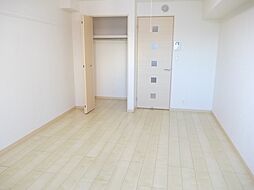 近鉄京都線 上鳥羽口駅 徒歩7分の賃貸マンション 1階1Kのリビング/ダイニング