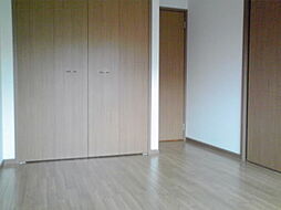 アップフィールド 105 1階1LDKのリビング/ダイニング