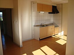 サンコート 2階2LDKのリビング/ダイニング