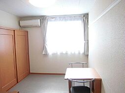 レオパレスイナバウアー2006 208 2階1Kのリビング/ダイニング