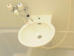 レオパレスフォ−レストII 201 2階1Kのリビング/ダイニング