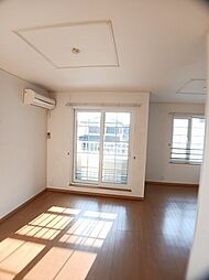 ファイン　シーダー 2階1LDKのリビング/ダイニング