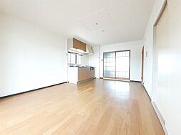 アーバンステイジ・オカベ 4階2LDKのリビング/ダイニング