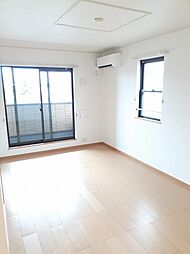 フォレストVII 201 2階2LDKのリビング/ダイニング