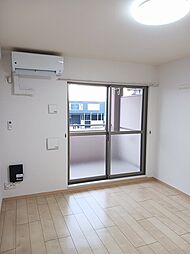 近鉄名古屋線 新正駅 徒歩1分の賃貸マンション 2階1Kのリビング/ダイニング