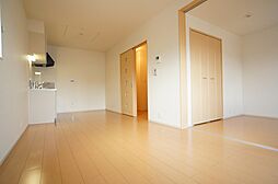 つくばエクスプレス 研究学園駅 バス13分 東光台三丁目下車 徒歩4分の賃貸アパート 2階2LDKのリビング/ダイニング