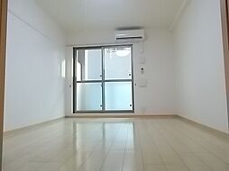 プラティーク 102 1階1Kのリビング/ダイニング