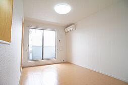 パティオスカイVIII 2階1LDKのリビング/ダイニング