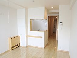 阪急伊丹線 新伊丹駅 徒歩5分の賃貸マンション 6階ワンルームのリビング/ダイニング