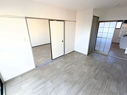 メゾン・ド・カメリア 201 2階2DKのリビング/ダイニング