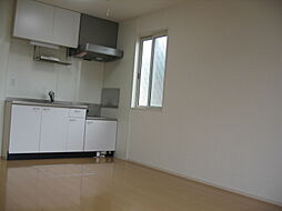 三岐鉄道三岐線 伊勢治田駅 徒歩10分の賃貸アパート 1階2DKのリビング/ダイニング